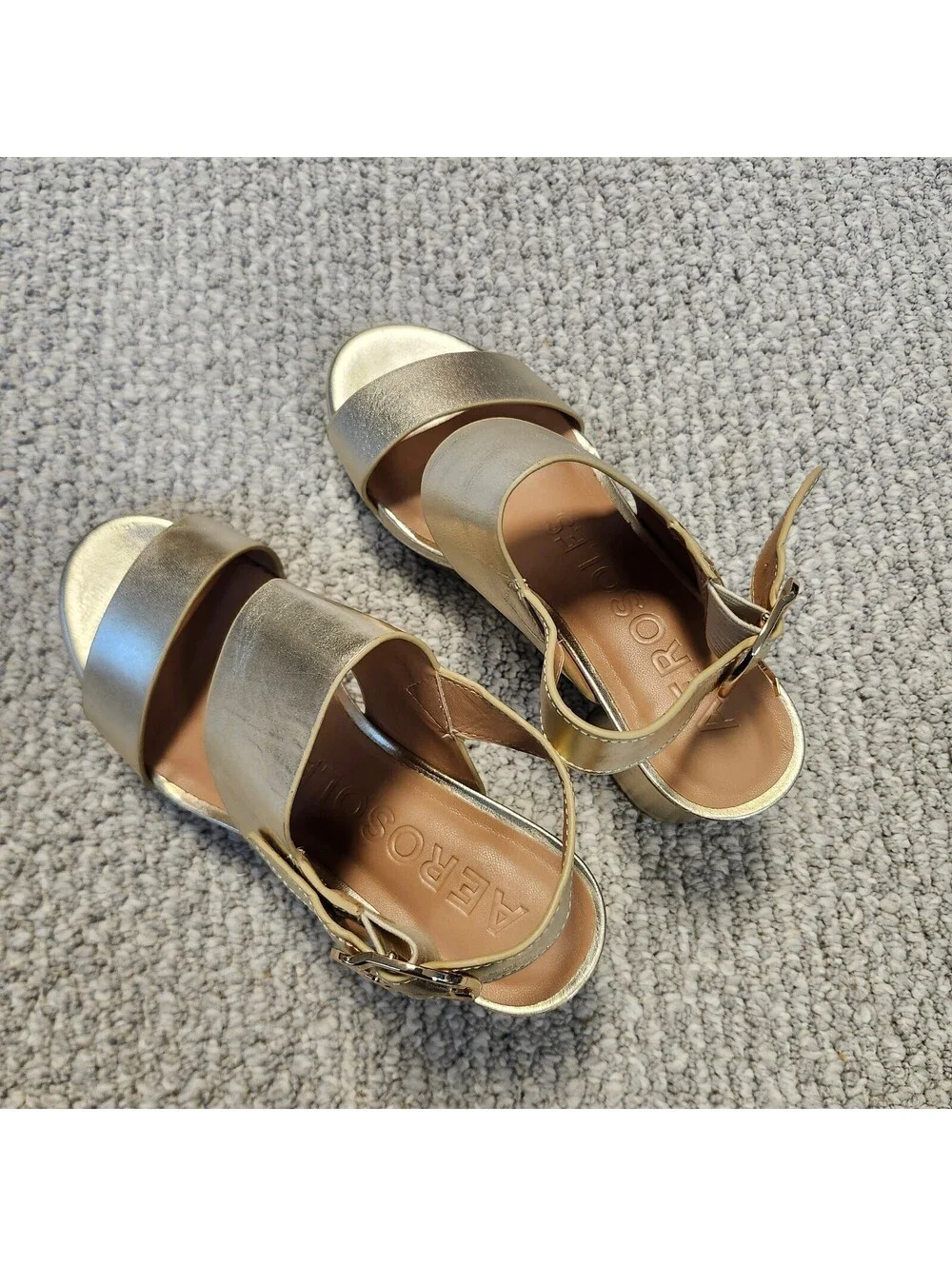 Aerosoles Camera Gold Leather Upper Heel Sandals Size 6M